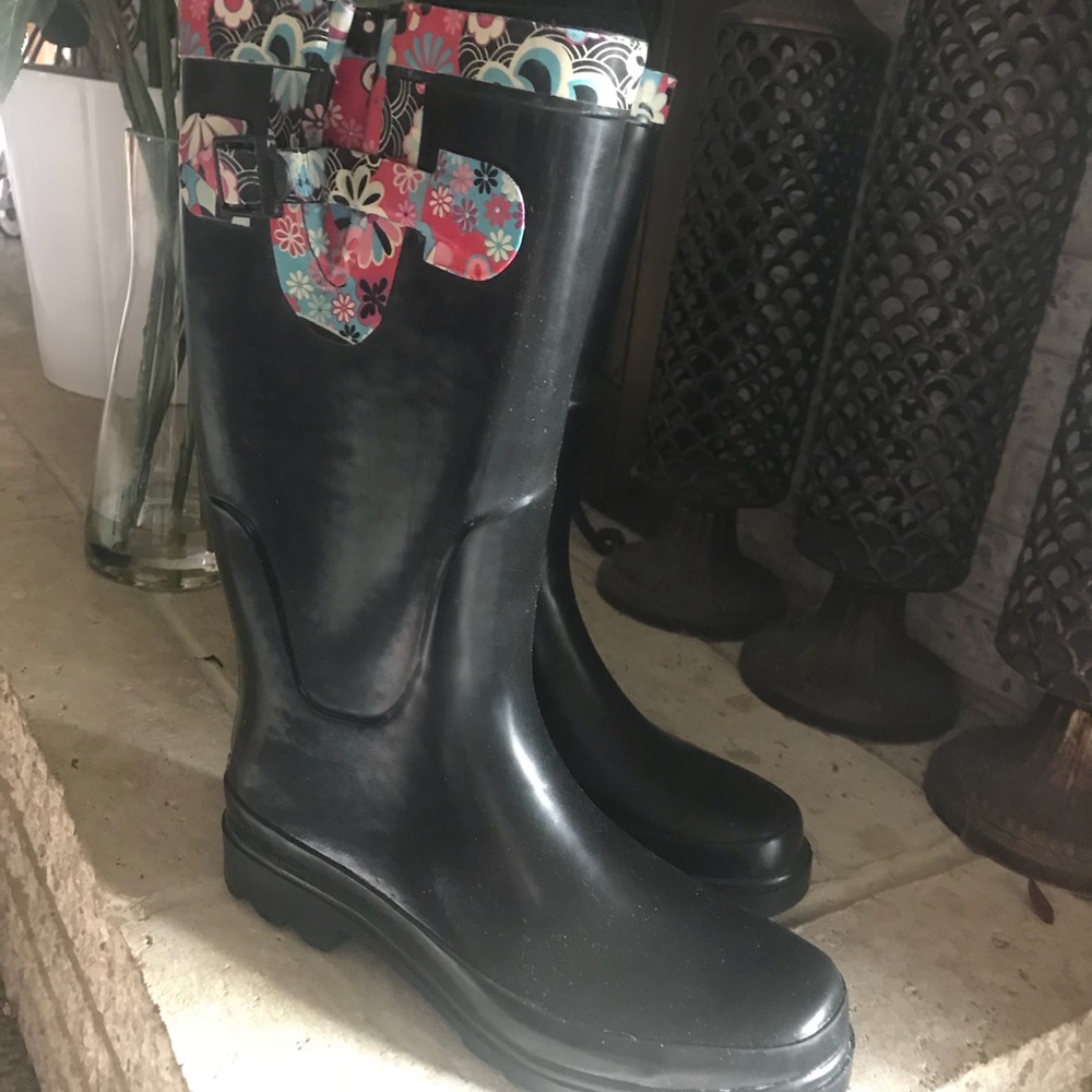 Women’s Black Rubber Rain Boots Tall 7